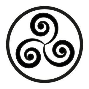 Triskel con una tríada de espirales