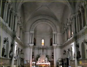 Interior de la iglesia de las Esclavas en Buenos Aires VisionSutil