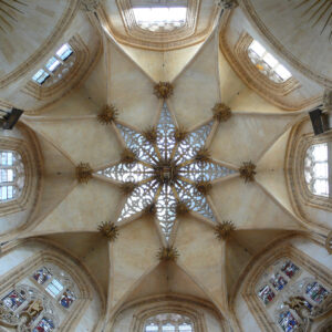 Cupula octogonal de la catedral de Burgos en el nuevo libro de Geometría Sagrada La Esphiral y la Estrella
